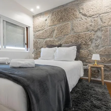 An With A View - No's Place