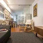 An With A View - Nó's Place Apartamento